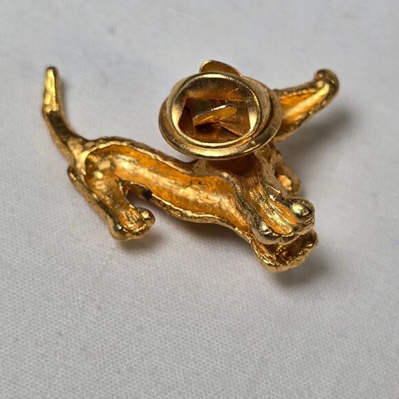 Vintage Gold Tone Dachshund Dog Lapel Pin Tie Tack Rhinestone Eyes Puppy Brooch - Picture 4 of 11